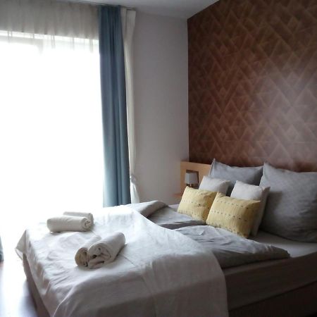 Fuered Central Apartman Balatonfured Exterior photo