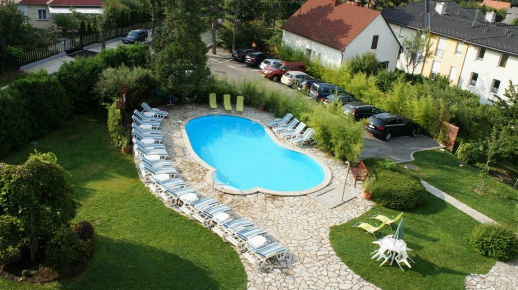 Fuered Central Apartman Balatonfured Exterior photo